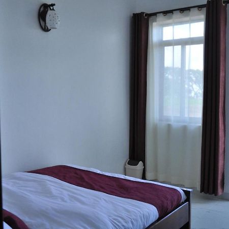 Golden View Hotel Ibanda Luaran gambar