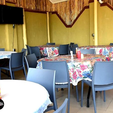 Golden View Hotel Ibanda Luaran gambar