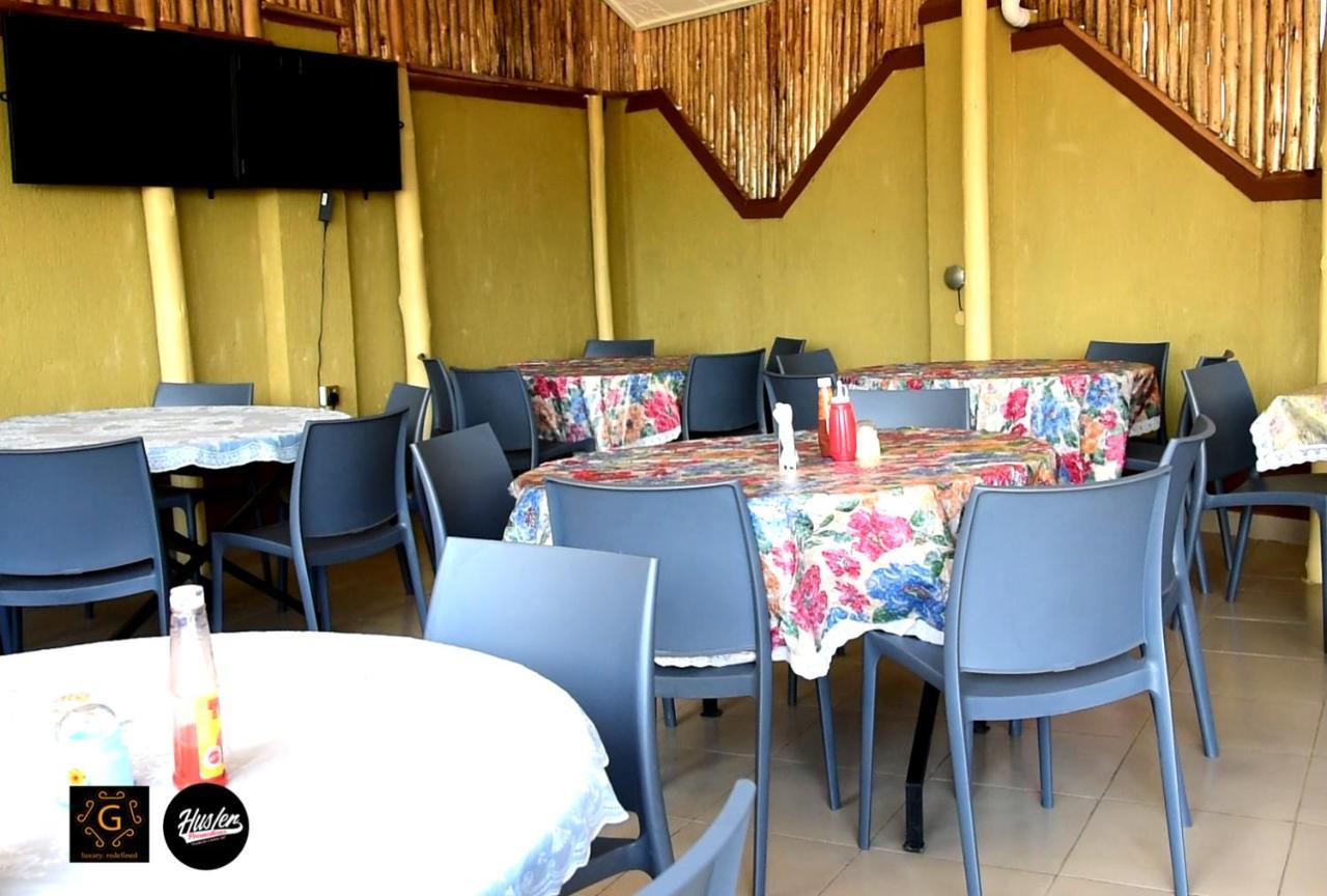 Golden View Hotel Ibanda Luaran gambar