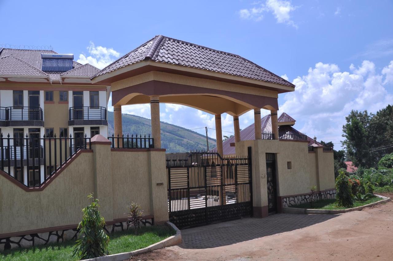 Golden View Hotel Ibanda Luaran gambar