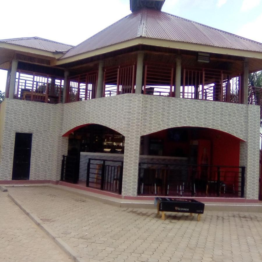 Golden View Hotel Ibanda Luaran gambar