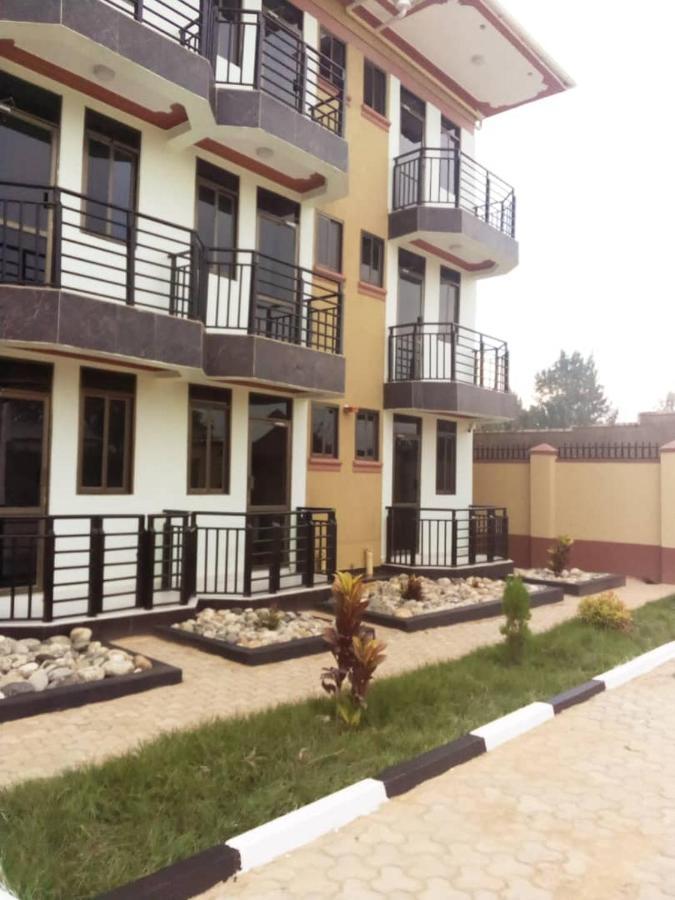 Golden View Hotel Ibanda Luaran gambar